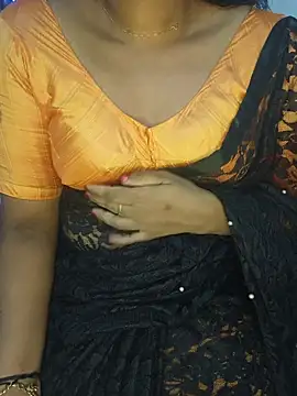Snapshot of Malluivaniya chatting on 07/02/26, 07:03 Malluivaniya online show from 07/02/26, 07:03