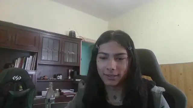 calliemaggotbone online show from 04/17/26, 10:40