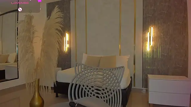 riley sierra online show from 04/15/26, 01:07