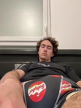 Snapshot of meilleurmodele chatting on 11/11/25, 07:58 meilleurmodele online show from 11/11/25, 07:58