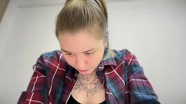 Snapshot of Isabel-Bailey chatting on 10/03/25, 09:01 Isabel-Bailey online show from 10/03/25, 09:01