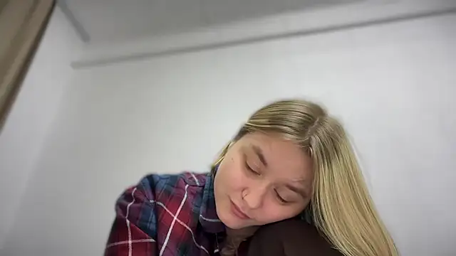 Snapshot of Isabel-Bailey chatting on 10/04/25, 08:40 Isabel-Bailey online show from 10/04/25, 08:40