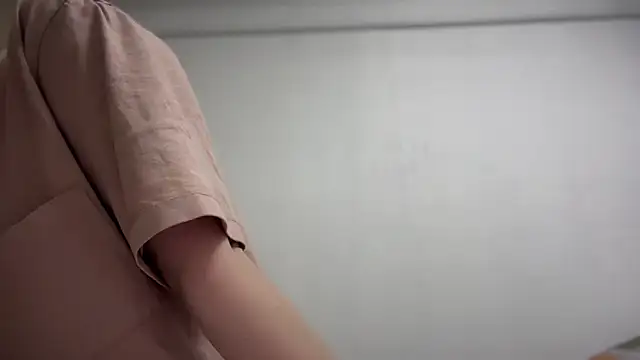 Snapshot of Isabel-Bailey chatting on 10/19/25, 09:04 Isabel-Bailey online show from 10/19/25, 09:04