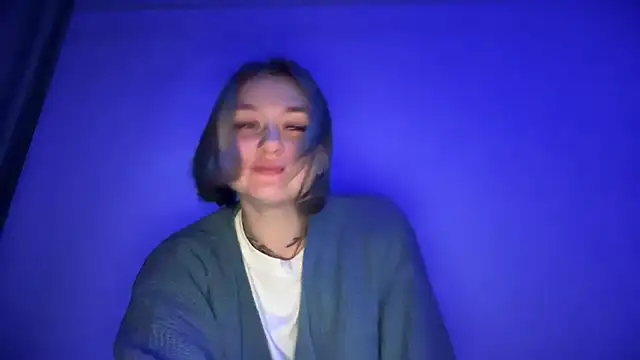 Isabel-Bailey online show from 10/31/25, 08:54