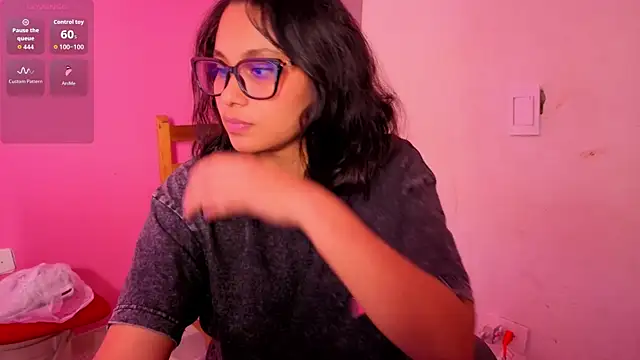 Cuteprincess21 online show from 10/15/25, 12:22