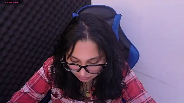 Cuteprincess21 online show from 07/18/26, 02:16