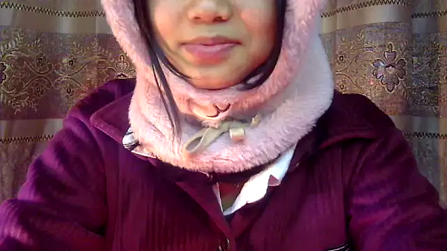Snapshot of cute_sapna chatting on 12/17/25, 08:26 cute sapna online show from 12/17/25, 08:26