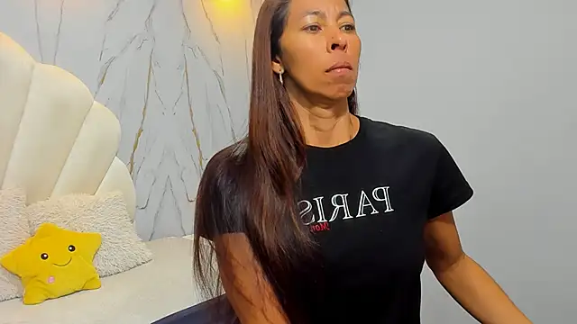 Rosalinda Cortez online show from 12/05/24, 03:50