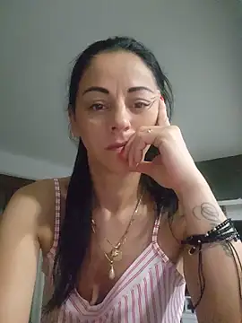 Snapshot of bruneta_sexy23 chatting on 06/05/26, 03:35 bruneta sexy23 online show from 06/05/26, 03:35