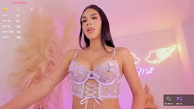 mia yourmommy online show from 04/17/26, 12:13