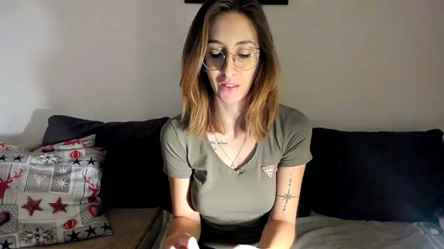 DesireMore90 online show from 01/13/25, 03:47