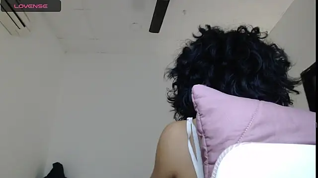 Putaku San online show from 10/10/25, 04:00