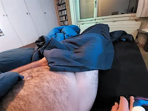 Snapshot of Ettarak chatting on 01/07/25, 10:19 Ettarak online show from 01/07/25, 10:19