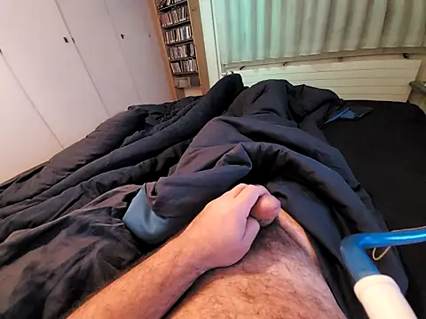 Snapshot of Ettarak chatting on 02/25/25, 10:39 Ettarak online show from 02/25/25, 10:39