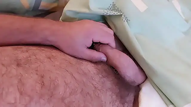 Snapshot of Ettarak chatting on 10/27/25, 10:25 Ettarak online show from 10/27/25, 10:25