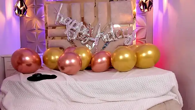 Snapshot of nahia_low chatting on 12/23/24, 03:18 nahia low online show from 12/23/24, 03:18