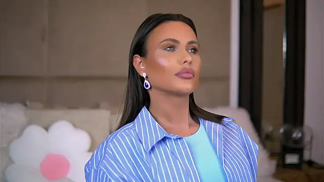 Snapshot of AnaisBellas chatting on 02/22/25, 02:39 AnaisBellas online show from 02/22/25, 02:39