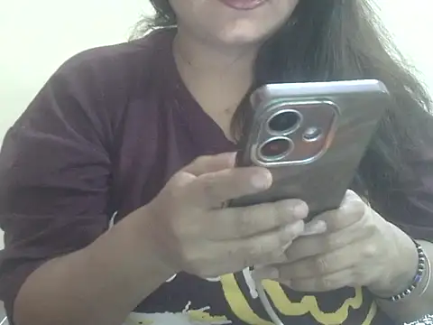 Lusty Wife1 online show from 04/16/26, 10:12