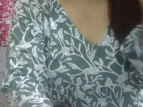 Lusty Wife1 online show from 04/25/26, 10:07