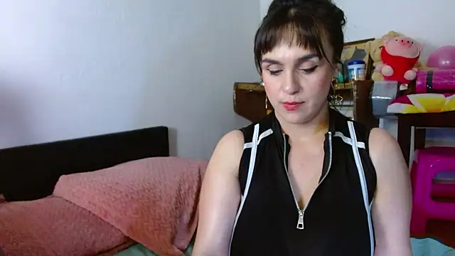 collette beaufoy  online show from 05/15/26, 07:04