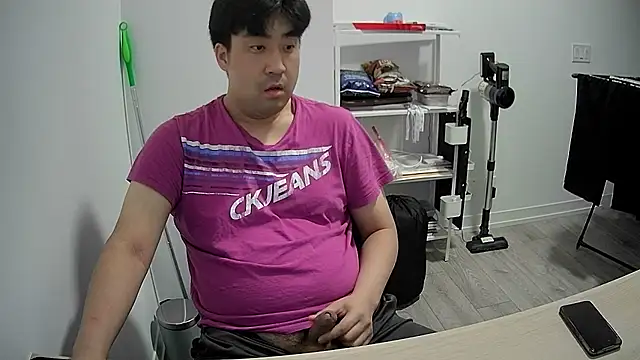 Snapshot of Koreanboy171 chatting on 06/13/26, 12:08 Koreanboy171 online show from 06/13/26, 12:08
