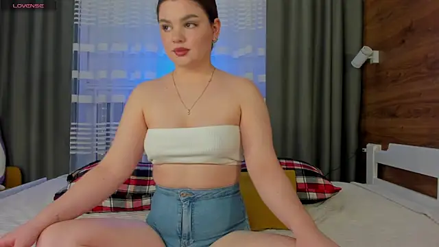 Elizabeth Hottie  online show from 12/06/24, 11:47