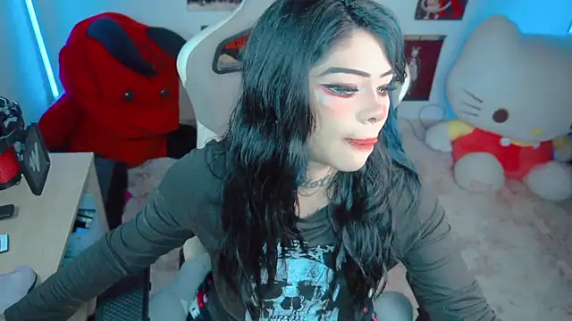 Snapshot of Deadly_Doll chatting on 06/12/26, 10:41 Deadly Doll online show from 06/12/26, 10:41
