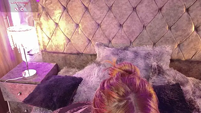 vanesaa blake online show from 04/11/26, 03:00