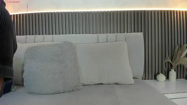 SHANONCLARK online show from 11/18/25, 07:07