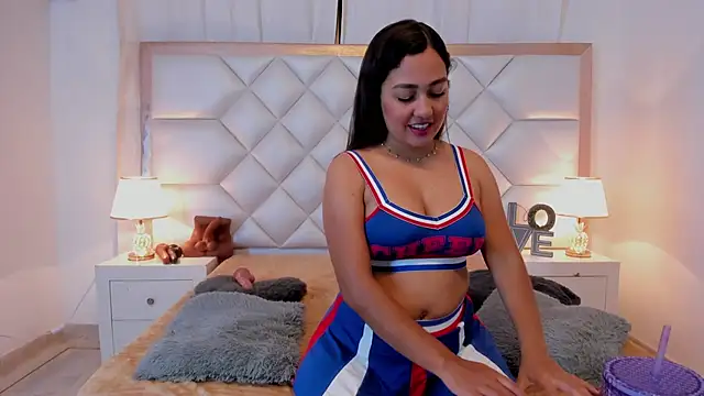 brittany069 online show from 11/12/25, 04:02