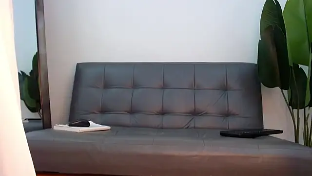 Snapshot of marthina_thompsson chatting on 01/08/25, 01:20 marthina thompsson online show from 01/08/25, 01:20