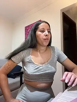 Snapshot of marthina_thompsson chatting on 02/17/25, 02:42 marthina thompsson online show from 02/17/25, 02:42