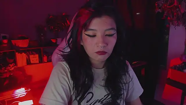 annie walker6 online show from 11/25/25, 03:17