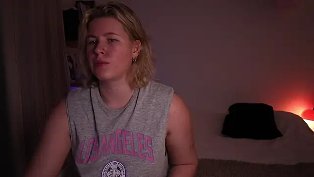 moonamii online show from 01/05/26, 06:44