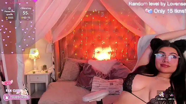 Ellie Jhonson   online show from 03/08/25, 05:11