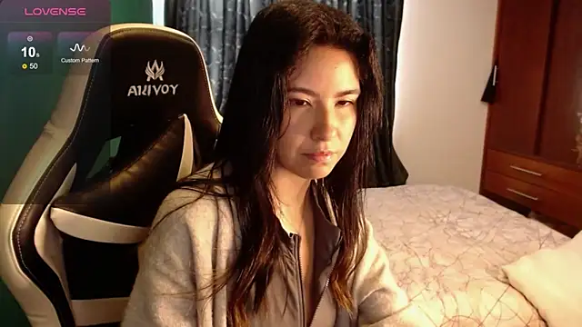 Snapshot of alice_middlee chatting on 05/11/26, 03:07 alice middlee online show from 05/11/26, 03:07