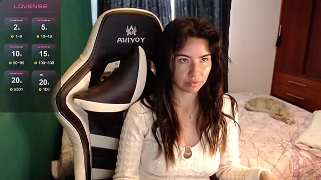 Snapshot of alice_middlee chatting on 05/28/26, 03:53 alice middlee online show from 05/28/26, 03:53