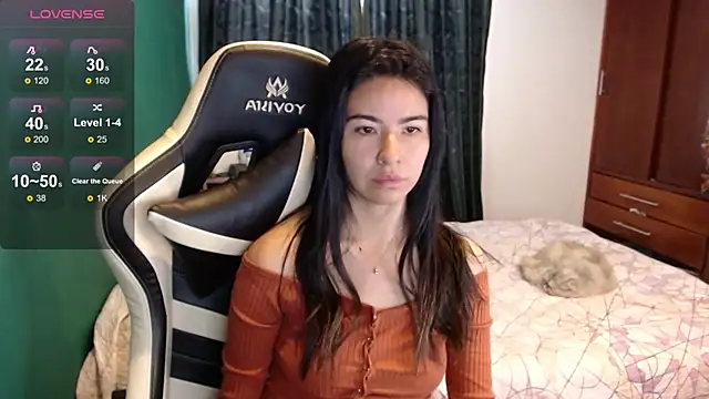 alice middlee online show from 07/17/26, 12:45