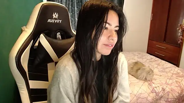 alice middlee online show from 07/21/26, 03:47