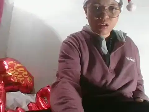 Snapshot of EdenJupiter chatting on 12/28/24, 03:47 EdenJupiter online show from 12/28/24, 03:47