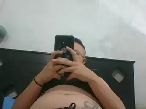 Snapshot of EdenJupiter chatting on 09/25/25, 07:28 EdenJupiter online show from 09/25/25, 07:28