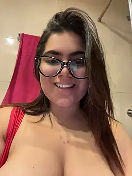 Snapshot of Valenhill@xh chatting on 08/07/26, 04:25 Valenhillxh online show from 08/07/26, 04:25