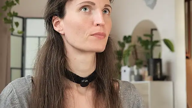 yulladao online show from 10/20/25, 04:18