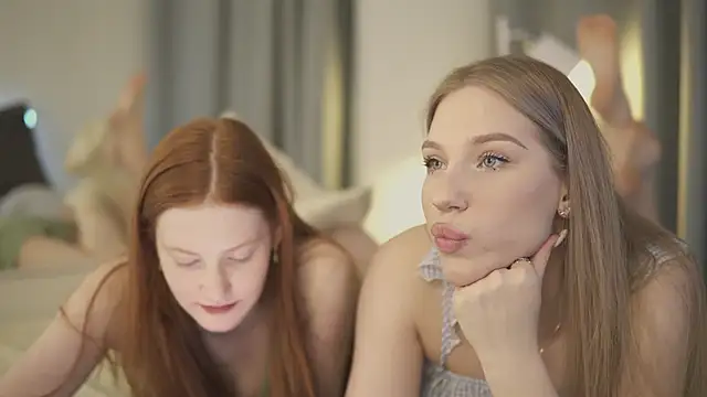 MiaKeler online show from 03/18/25, 05:21