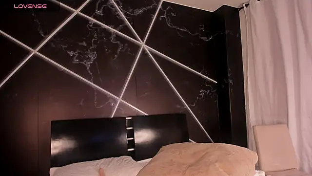  valeriiee  online show from 02/17/25, 10:36