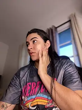 Lia flowers online show from 02/07/25, 11:03