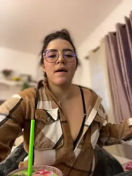 Lia flowers online show from 02/17/25, 11:09