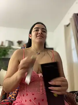 Lia flowers online show from 02/22/25, 11:03