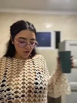 Lia flowers online show from 02/28/25, 05:26