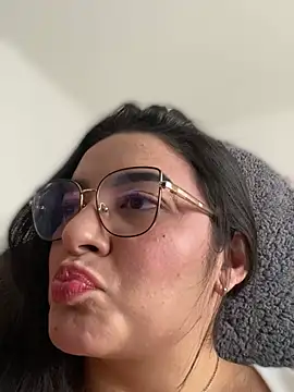 Lia flowers online show from 02/28/25, 10:06